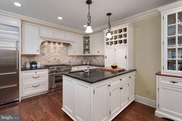 347 MOUNTAIN VIEW RD, Skillman, NJ 08558