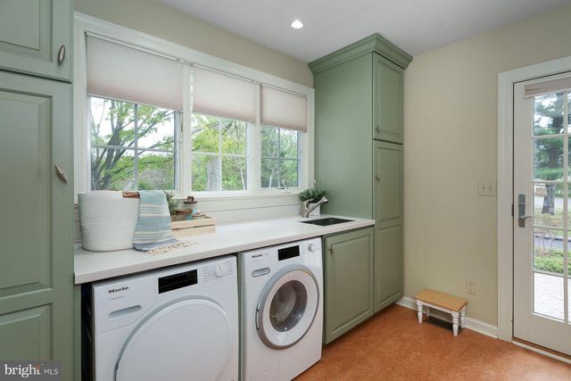 347 MOUNTAIN VIEW RD, Skillman, NJ 08558