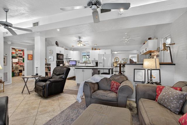 1432 SE 2nd Street, Pompano Beach, FL 33060