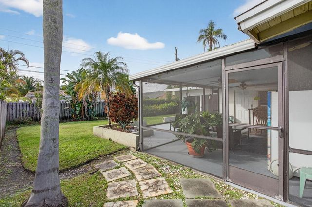 1432 SE 2nd Street, Pompano Beach, FL 33060