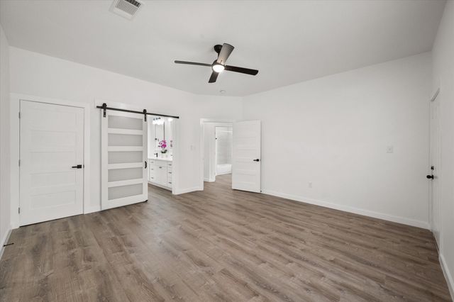 1027 W 2nd Avenue, Corsicana, TX 75110