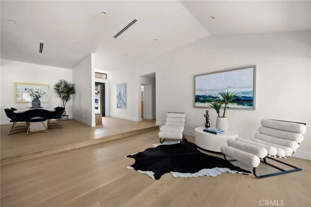 5100 Orrville Avenue, Woodland Hills, CA 91367