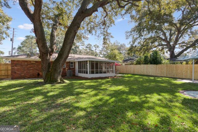 907 Mallery Street, St. Simons, GA 31522