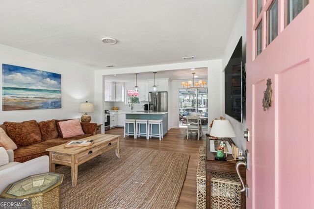 907 Mallery Street, St. Simons, GA 31522