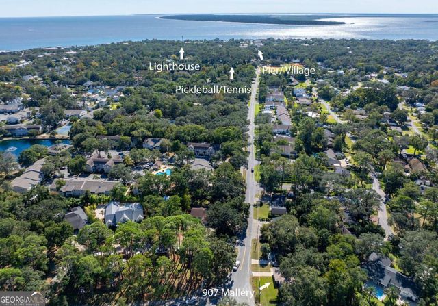 907 Mallery Street, St. Simons, GA 31522