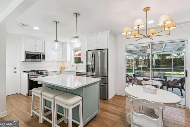 907 Mallery Street, St. Simons, GA 31522