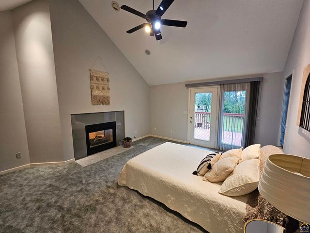 2309 Sunset Lake Drive, Emporia, KS 66801