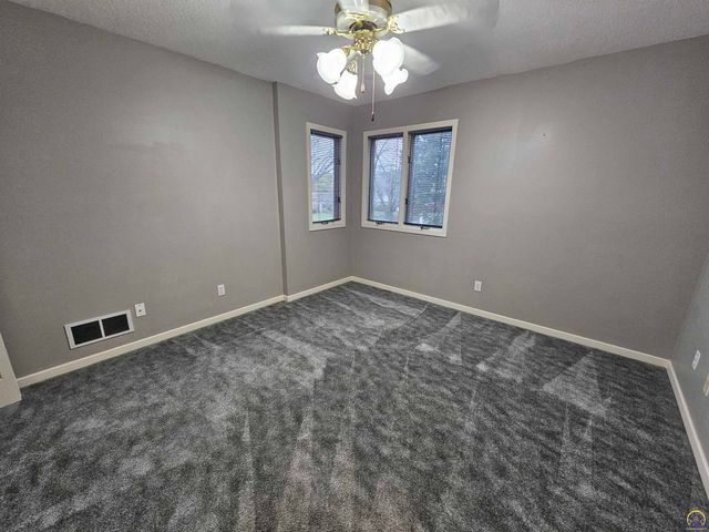 2309 Sunset Lake Drive, Emporia, KS 66801