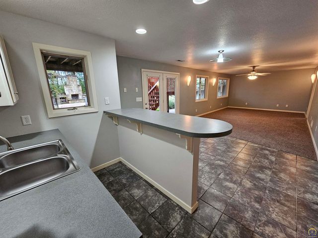 2309 Sunset Lake Drive, Emporia, KS 66801