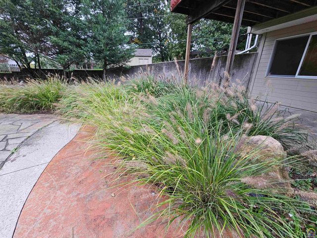 2309 Sunset Lake Drive, Emporia, KS 66801