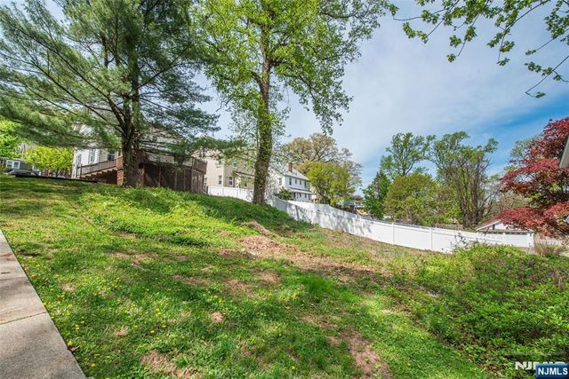 257 McCosh Road, Montclair, NJ 07043