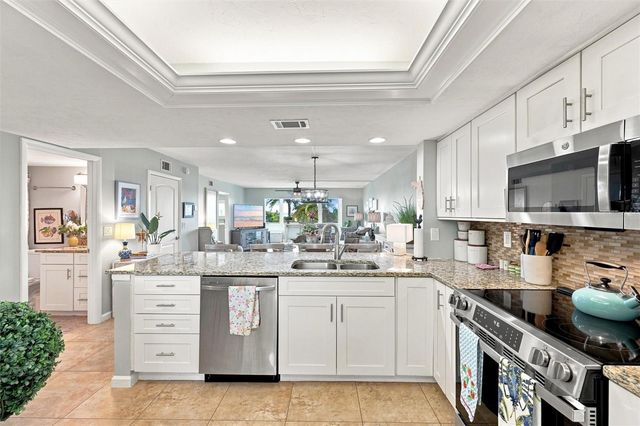 9604 CORTEZ ROAD W 422, Bradenton, FL 34210