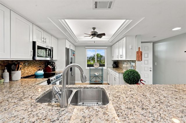 9604 CORTEZ ROAD W 422, Bradenton, FL 34210