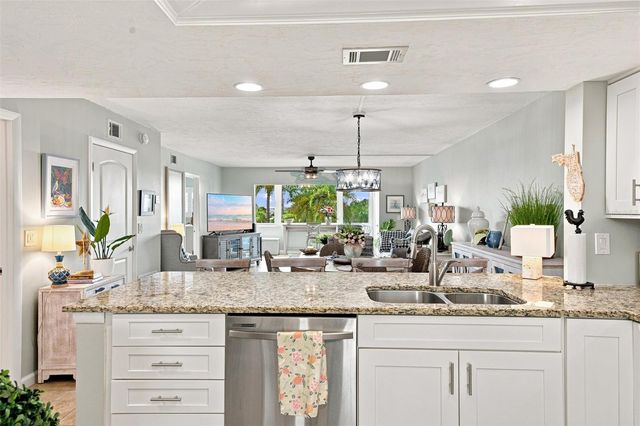 9604 CORTEZ ROAD W 422, Bradenton, FL 34210