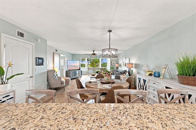 9604 CORTEZ ROAD W 422, Bradenton, FL 34210