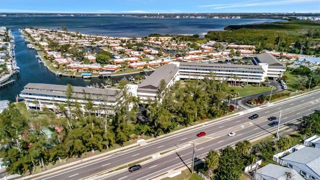 9604 CORTEZ ROAD W 422, Bradenton, FL 34210