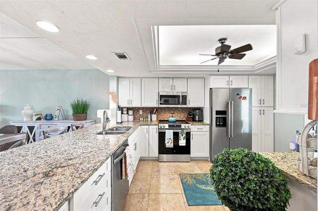 9604 CORTEZ ROAD W 422, Bradenton, FL 34210