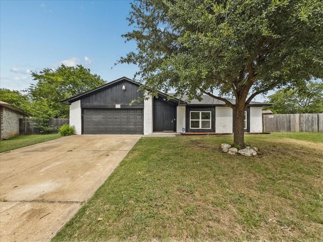 3950 Cypress Wood Court, Fort Worth, TX 76133