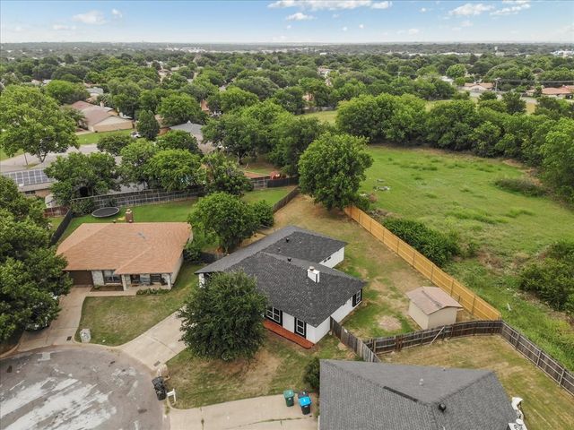 3950 Cypress Wood Court, Fort Worth, TX 76133