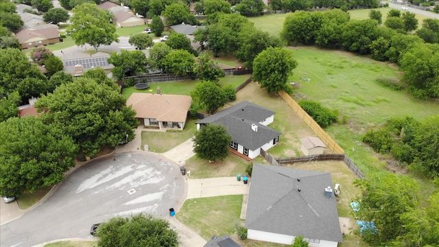 3950 Cypress Wood Court, Fort Worth, TX 76133