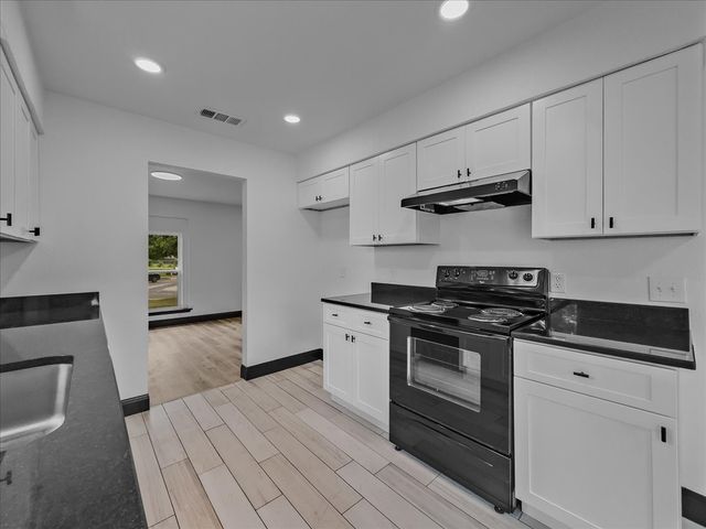 3950 Cypress Wood Court, Fort Worth, TX 76133