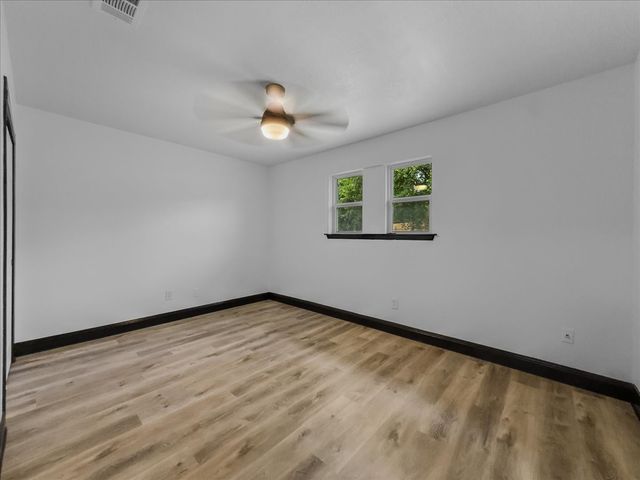 3950 Cypress Wood Court, Fort Worth, TX 76133