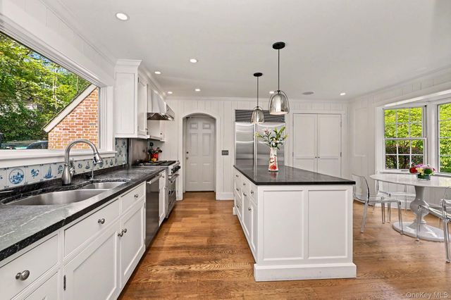 224 Old Colony Road, Hartsdale, NY 10530
