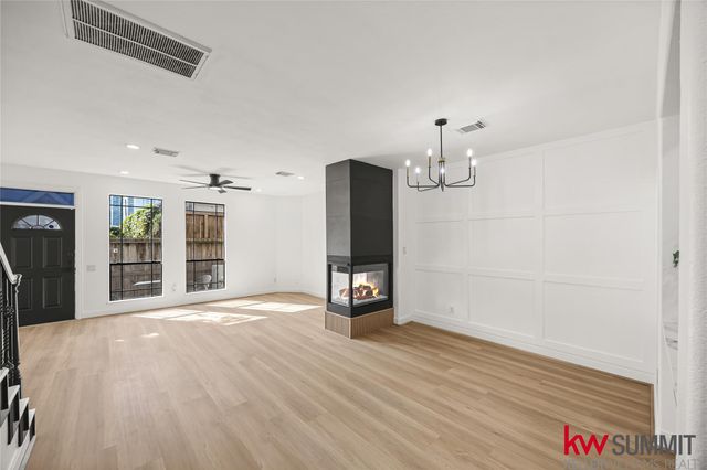 2410 Calumet Street B, Houston, TX 77004