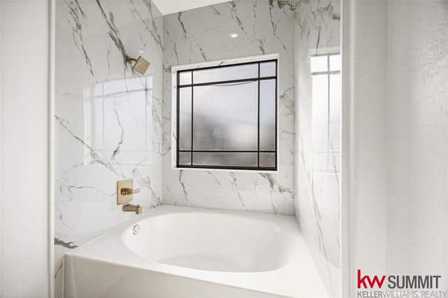 2410 Calumet Street B, Houston, TX 77004