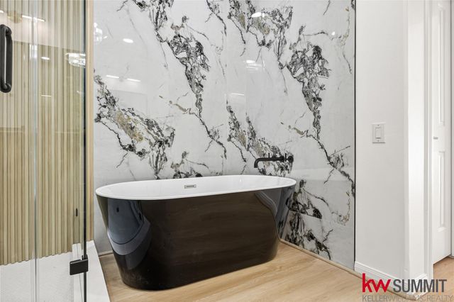 2410 Calumet Street B, Houston, TX 77004