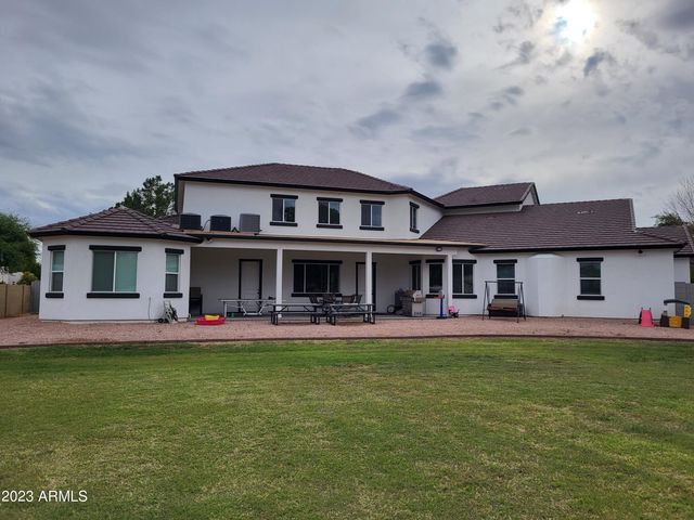 2060 E QUARTZ Street, Mesa, AZ 85213