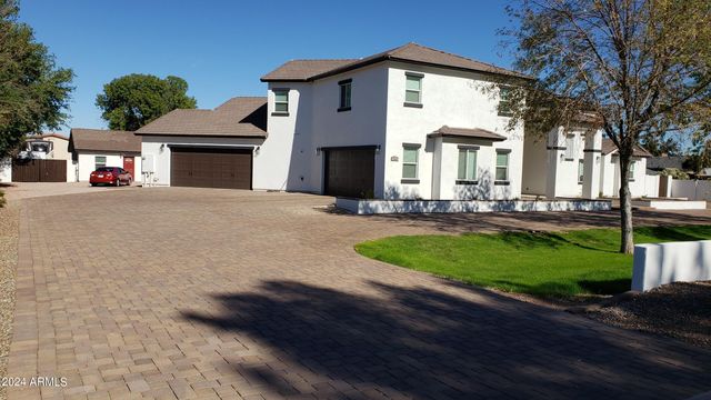 2060 E QUARTZ Street, Mesa, AZ 85213