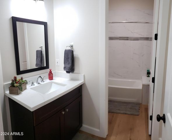 2060 E QUARTZ Street, Mesa, AZ 85213