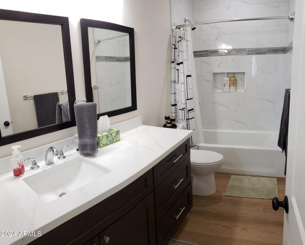 2060 E QUARTZ Street, Mesa, AZ 85213