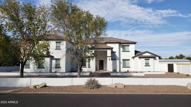 2060 E QUARTZ Street, Mesa, AZ 85213