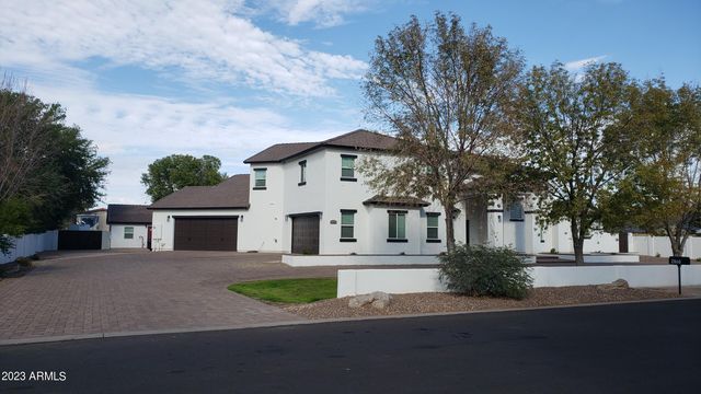 2060 E QUARTZ Street, Mesa, AZ 85213