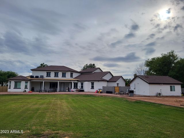 2060 E QUARTZ Street, Mesa, AZ 85213