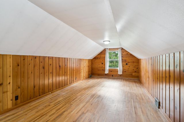 1272 County Road D Circle E, Maplewood, MN 55109