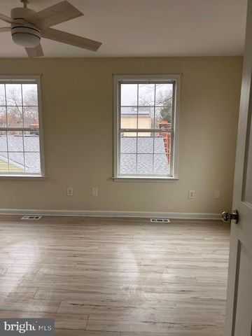 7832 E SHORE RD, Pasadena, MD 21122