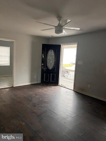 7832 E SHORE RD, Pasadena, MD 21122