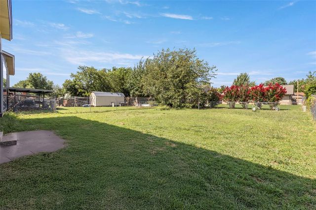 1121 Cavalier Street, Moore, OK 73160