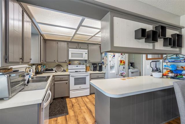 1121 Cavalier Street, Moore, OK 73160