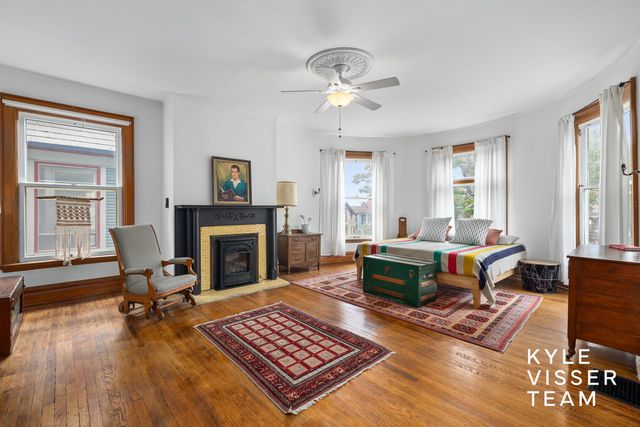 228 Madison Avenue SE, Grand Rapids, MI 49503