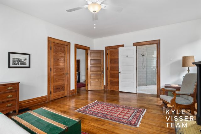 228 Madison Avenue SE, Grand Rapids, MI 49503