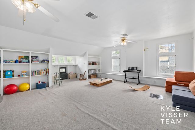 228 Madison Avenue SE, Grand Rapids, MI 49503