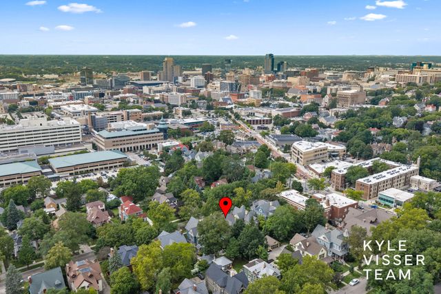 228 Madison Avenue SE, Grand Rapids, MI 49503