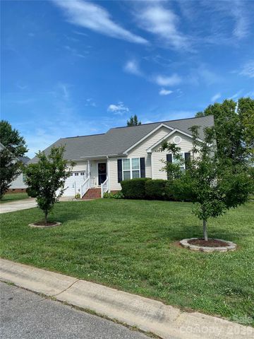 2017 Longhorn Drive, Dallas, NC 28034