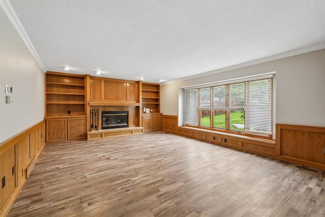 809 58th Street, West Des Moines, IA 50266