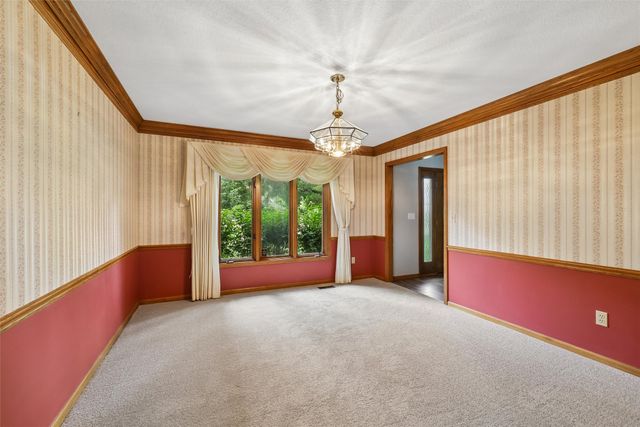 809 58th Street, West Des Moines, IA 50266