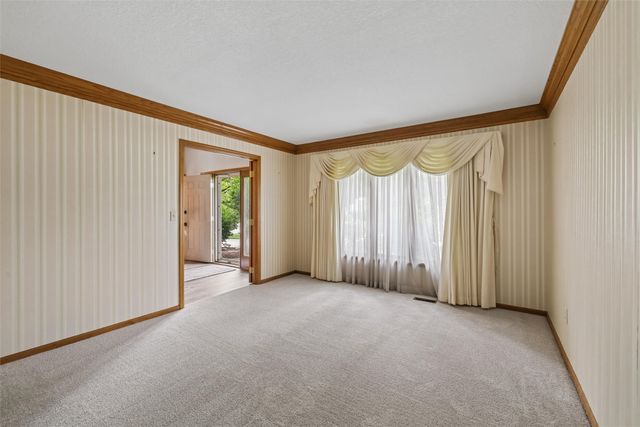 809 58th Street, West Des Moines, IA 50266